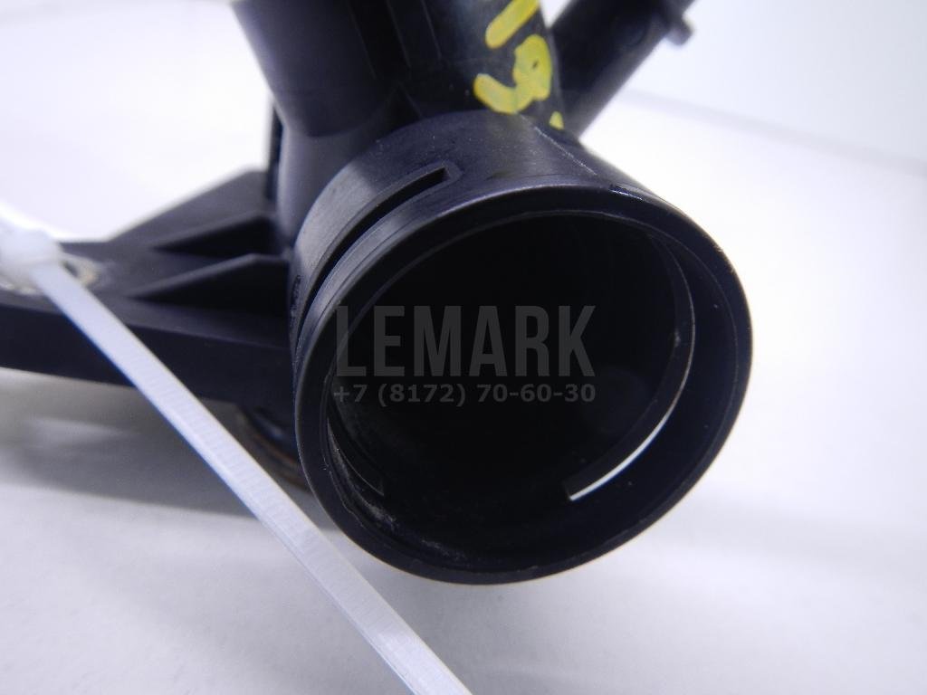 Фланец двигателя системы охлаждения