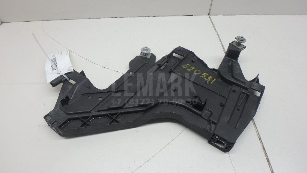 Кронштейн крепления фары