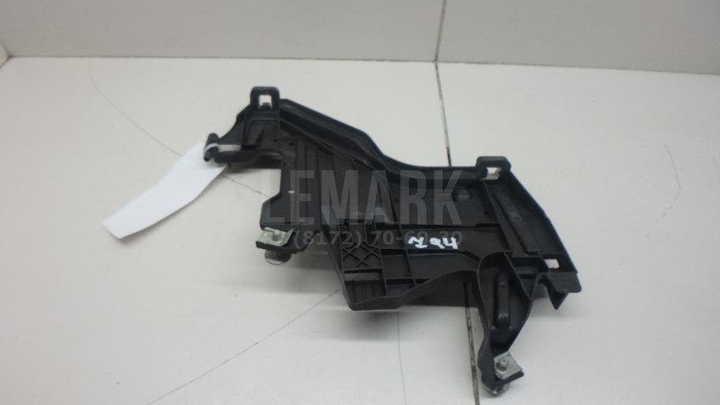 Кронштейн крепления фары