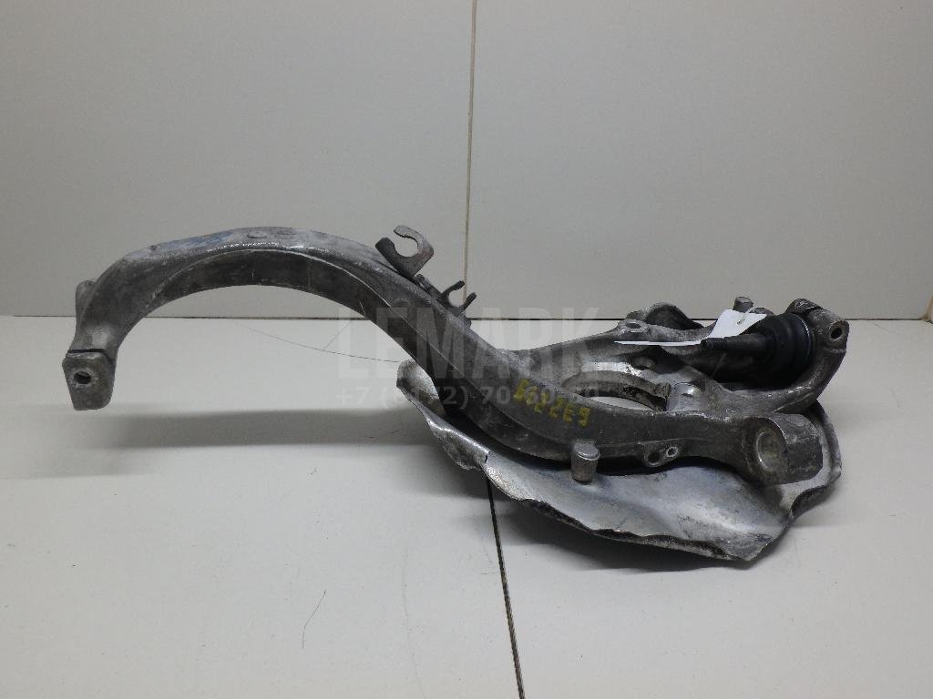 Кулак поворотный передний правый