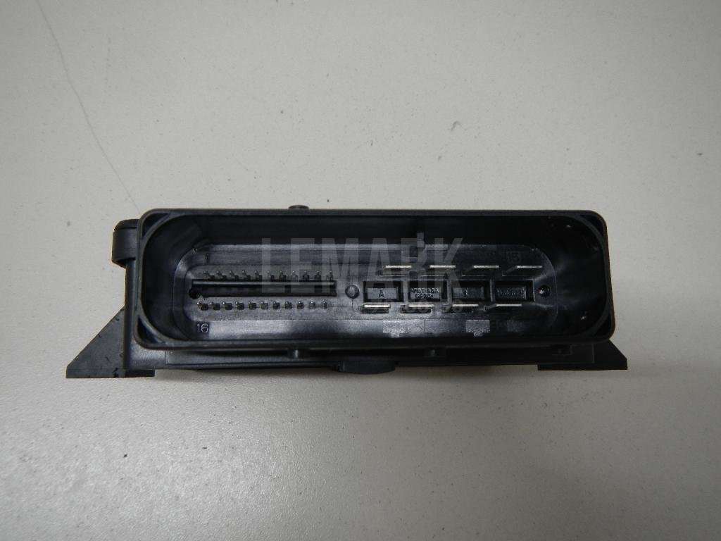 Блок управления парковочным тормозом