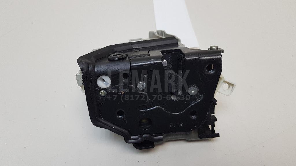 Замок двери задней левой