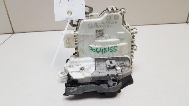 Замок двери задней левой