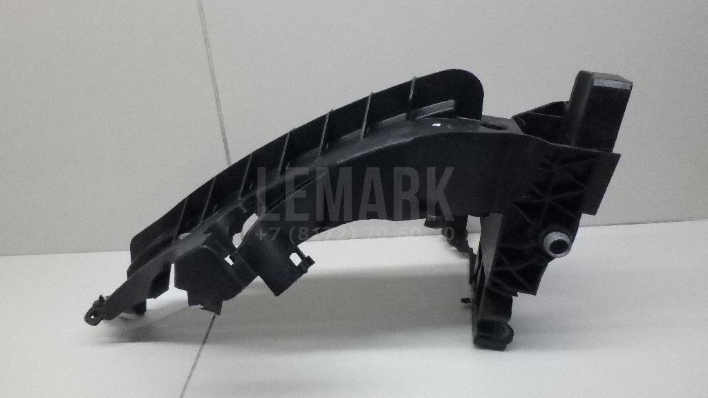 Кронштейн фар правый