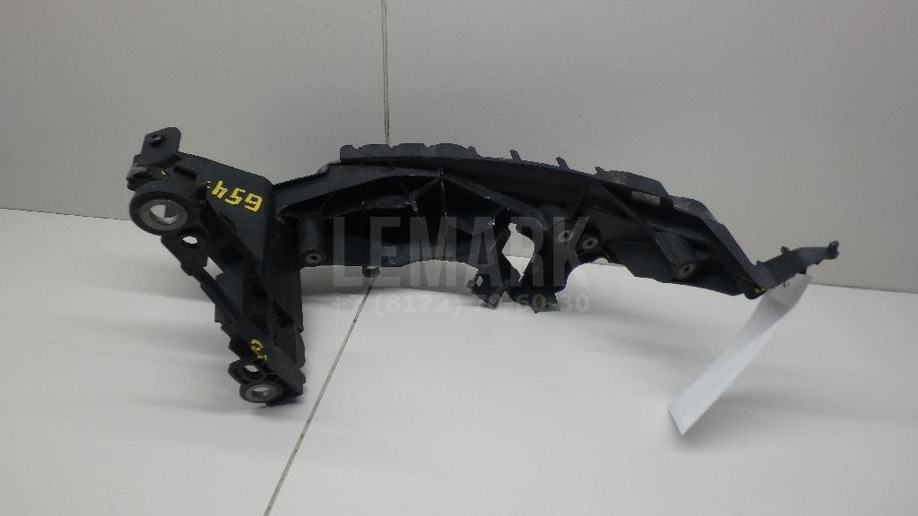 Кронштейн фар правый