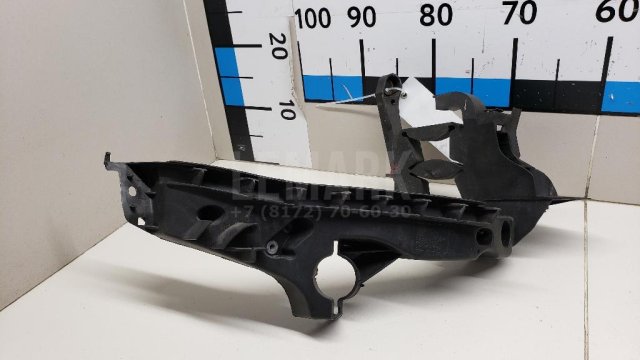 Кронштейн фар правый