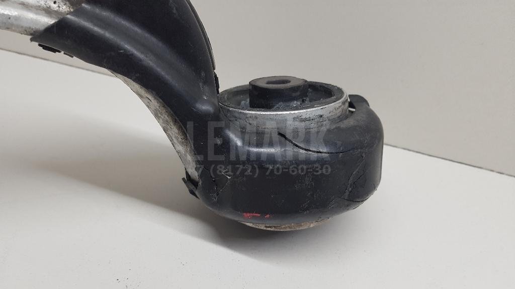 Рычаг передний нижний левый задний