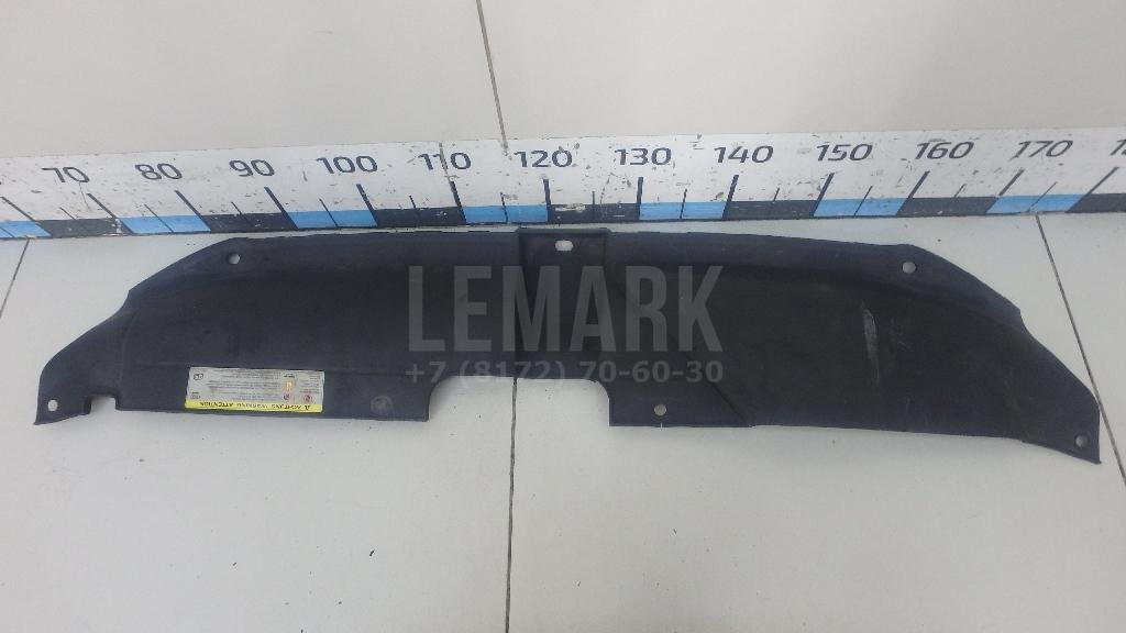 Кожух замка капота