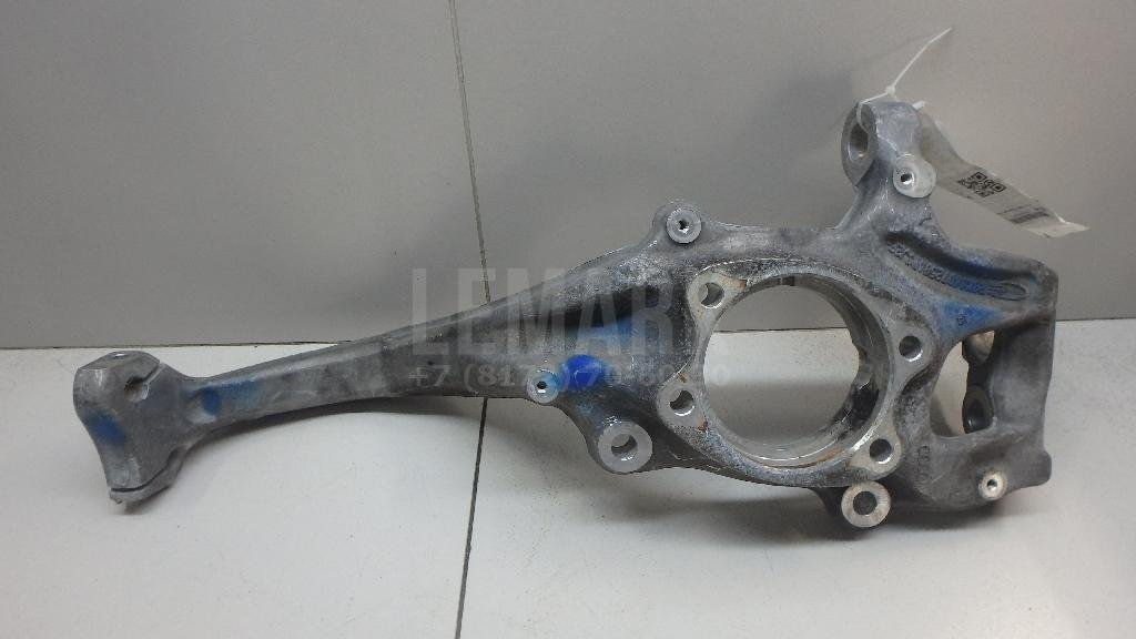 Кулак поворотный передний правый