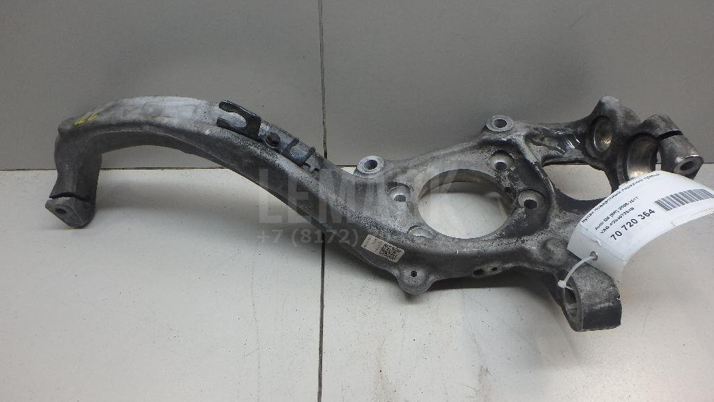 Кулак поворотный передний правый