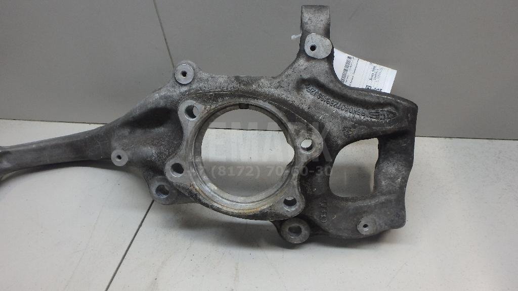 Кулак поворотный передний правый