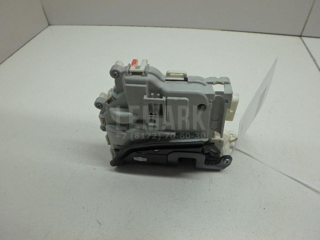 Замок двери задней левой