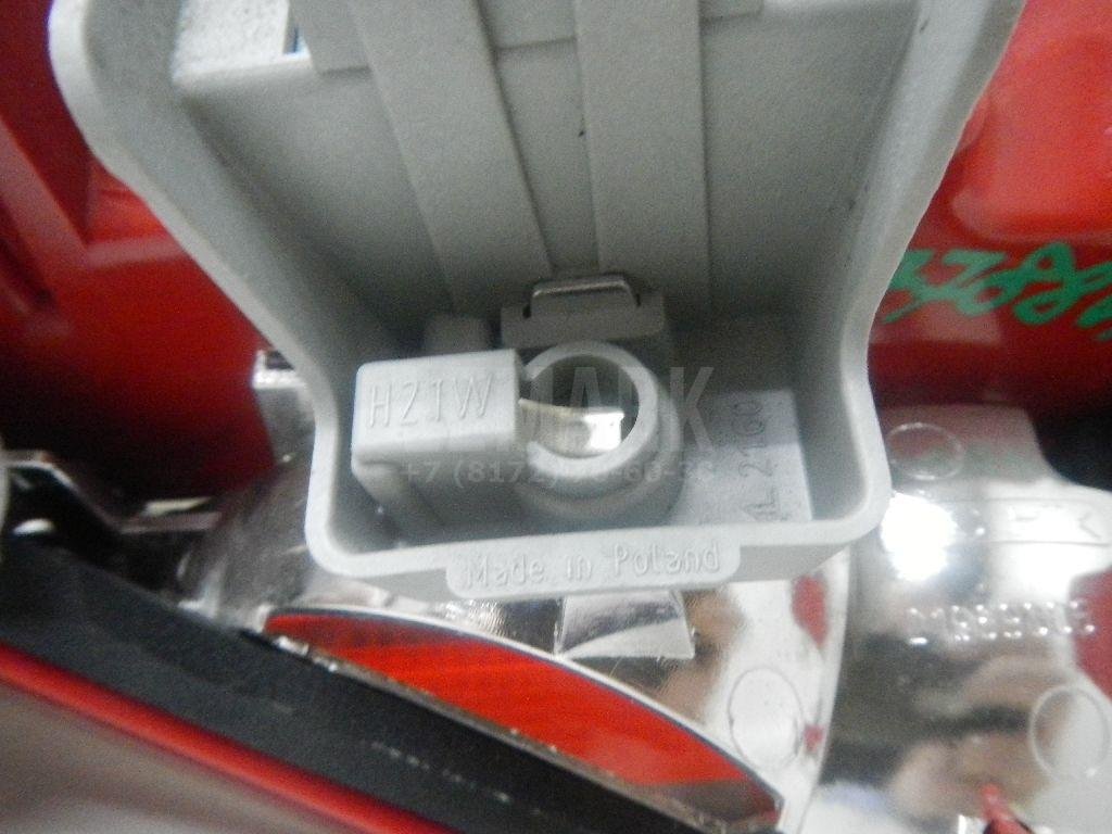 Фонарь задний внутренний левый