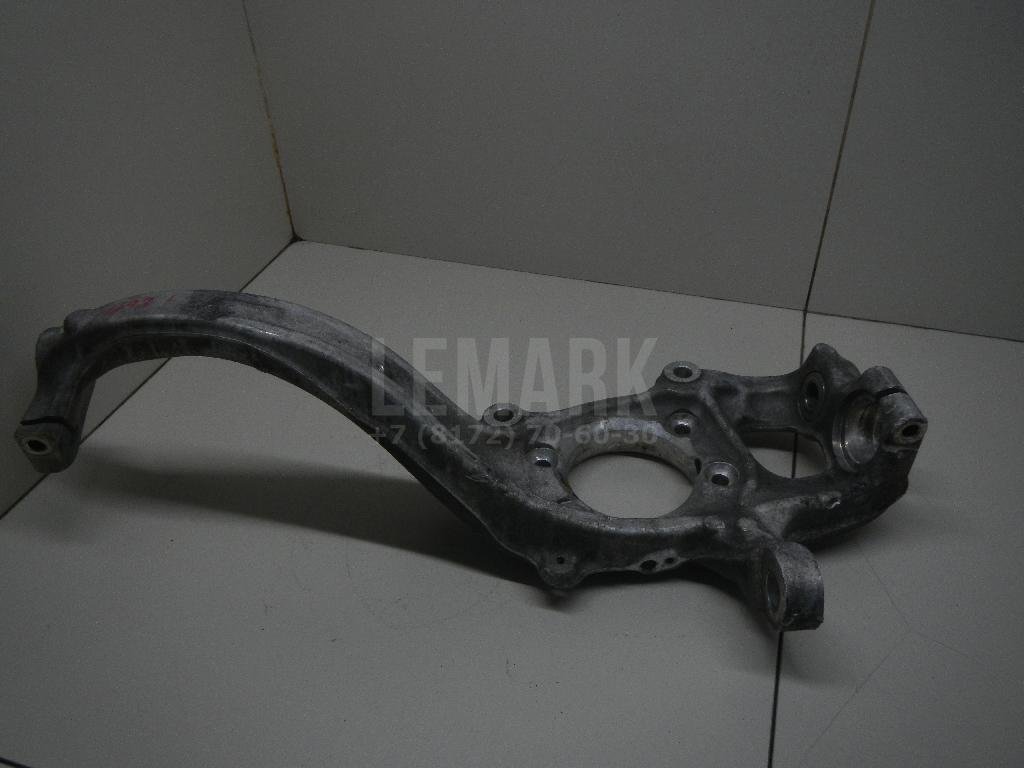 Кулак поворотный передний правый