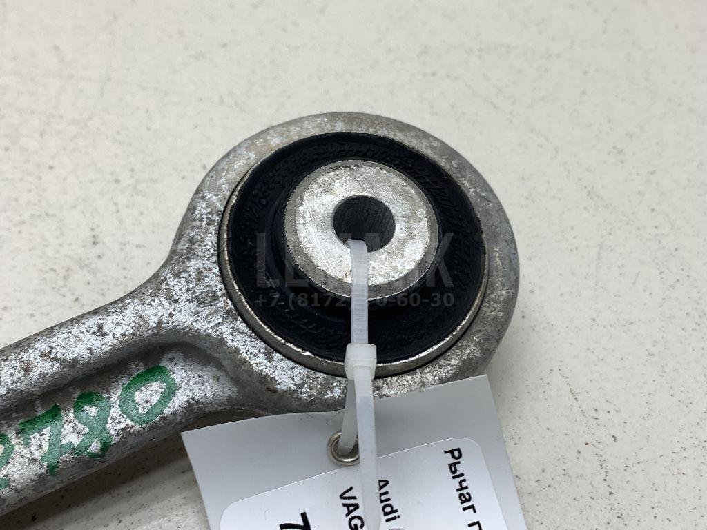 Рычаг передний верхний правый задний