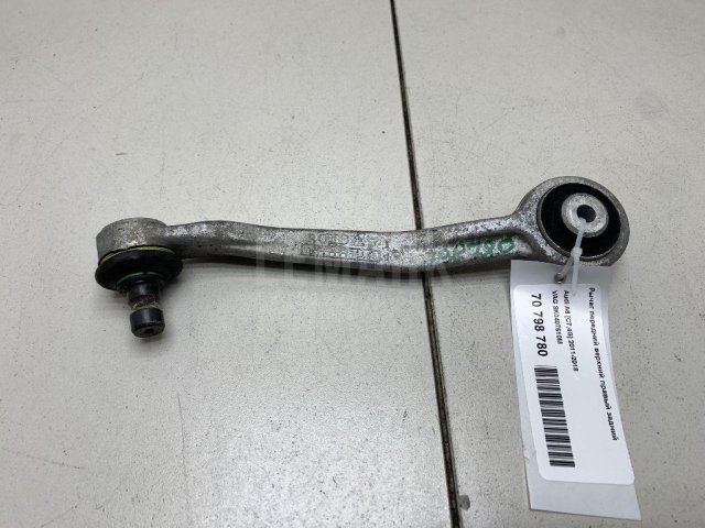 Рычаг передний верхний правый задний