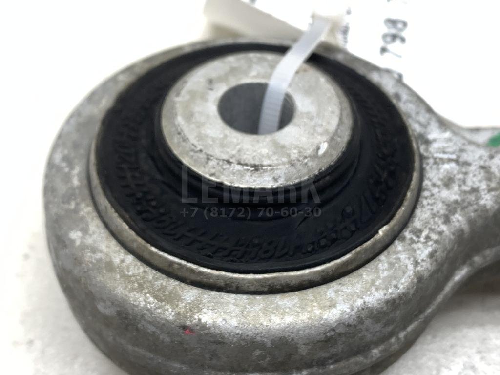 Рычаг передний верхний правый задний