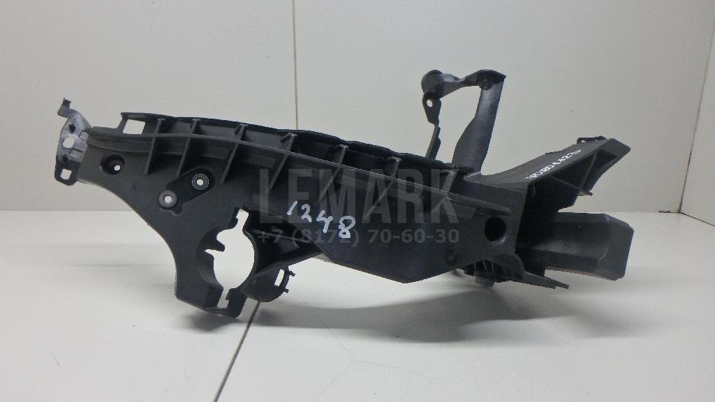 Кронштейн фар правый для  Audi A3 [8PA] Sportback 2004-2013