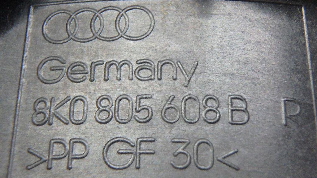 Кронштейн фар правый для  Audi A3 [8PA] Sportback 2004-2013