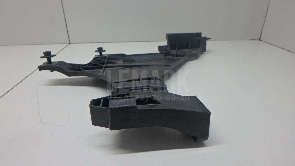 Кронштейн фар правый для  Audi A4 [B6] 2000-2004