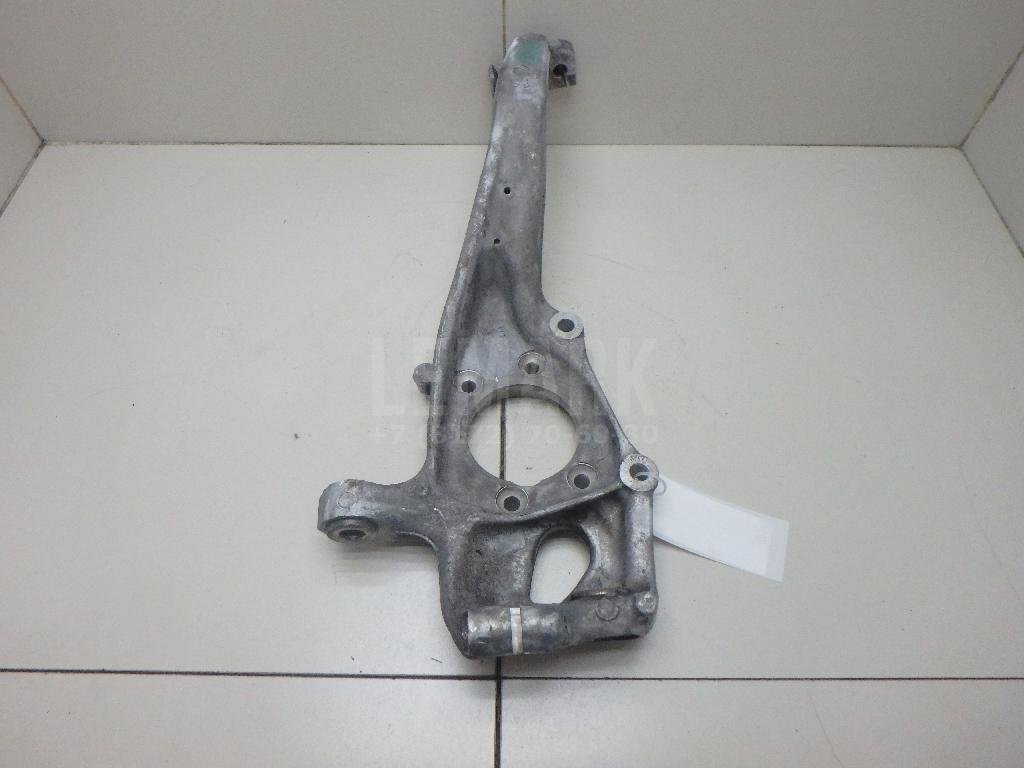 Кулак поворотный передний правый