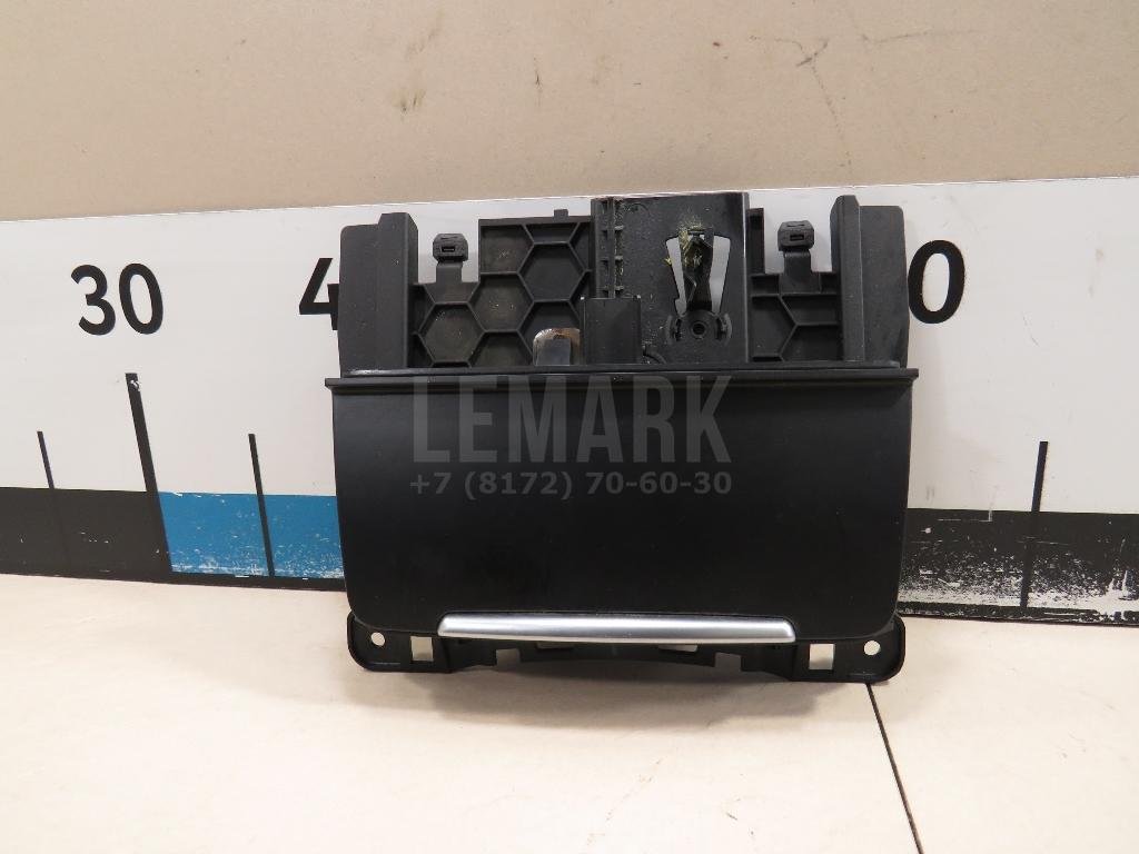 Пепельница передняя