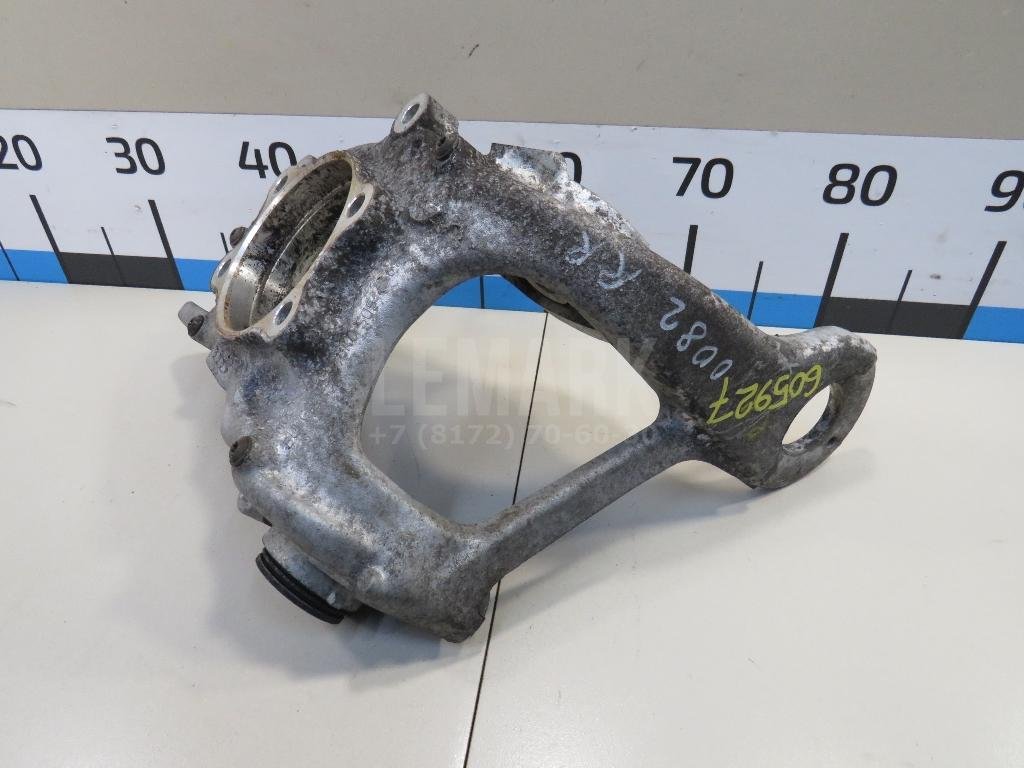 Кулак поворотный задний правый