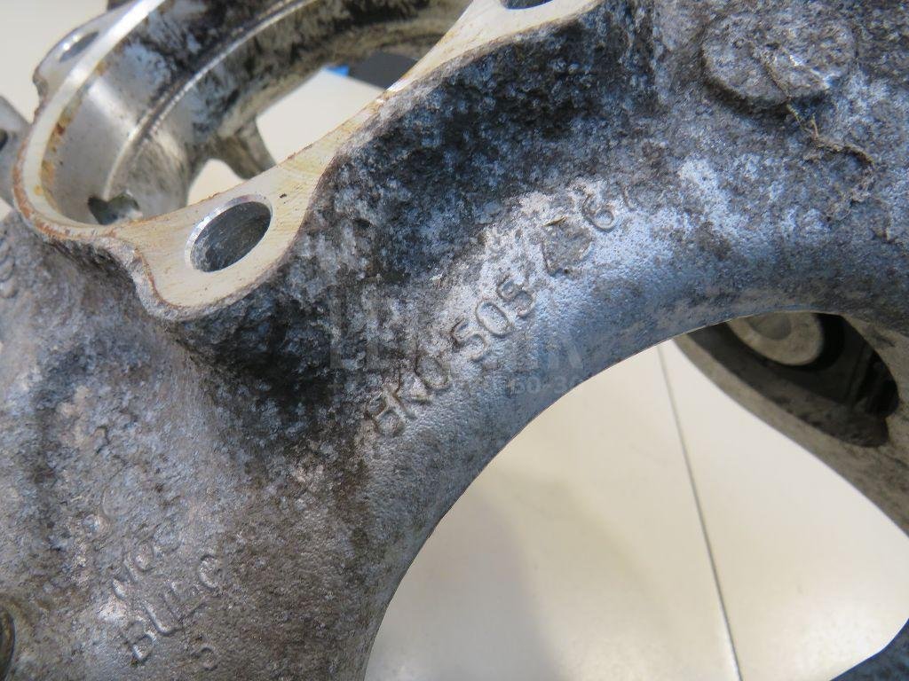 Кулак поворотный задний правый