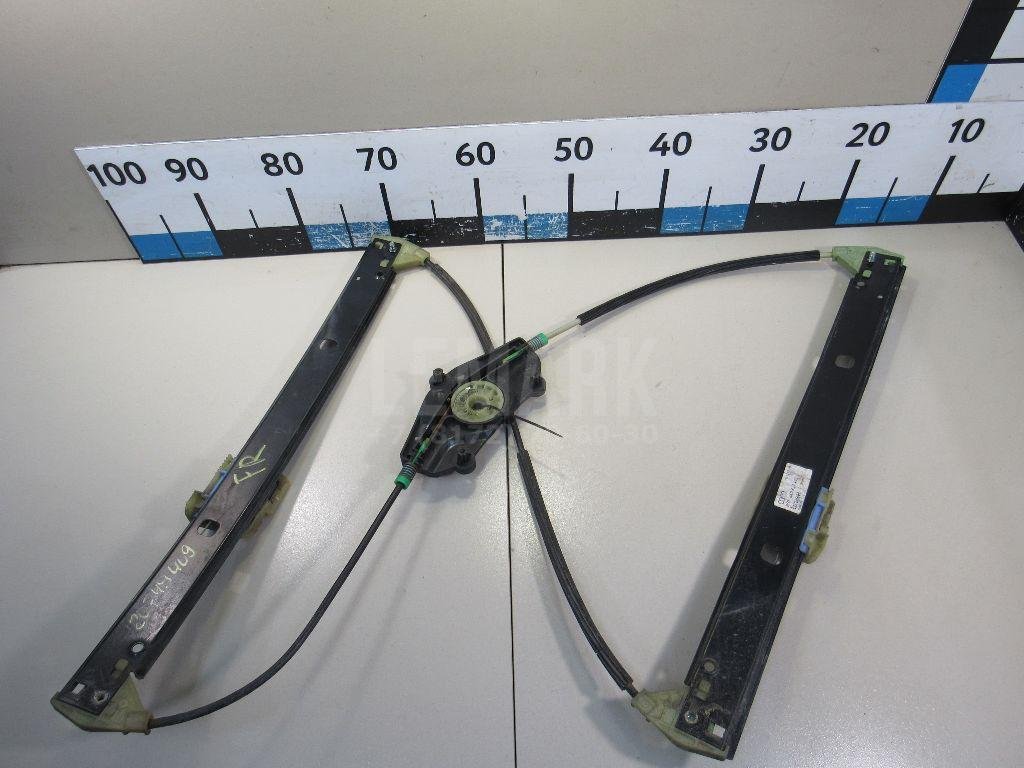 Стеклоподъемник электр. передний правый