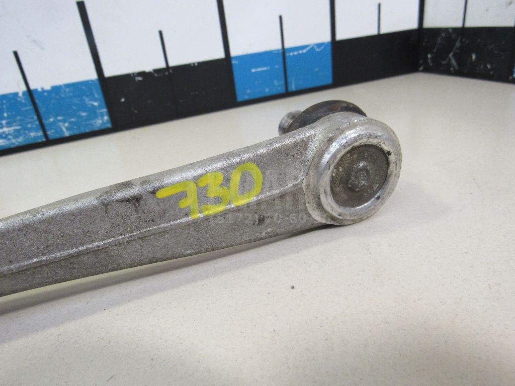 Рычаг передний верхний левый передний