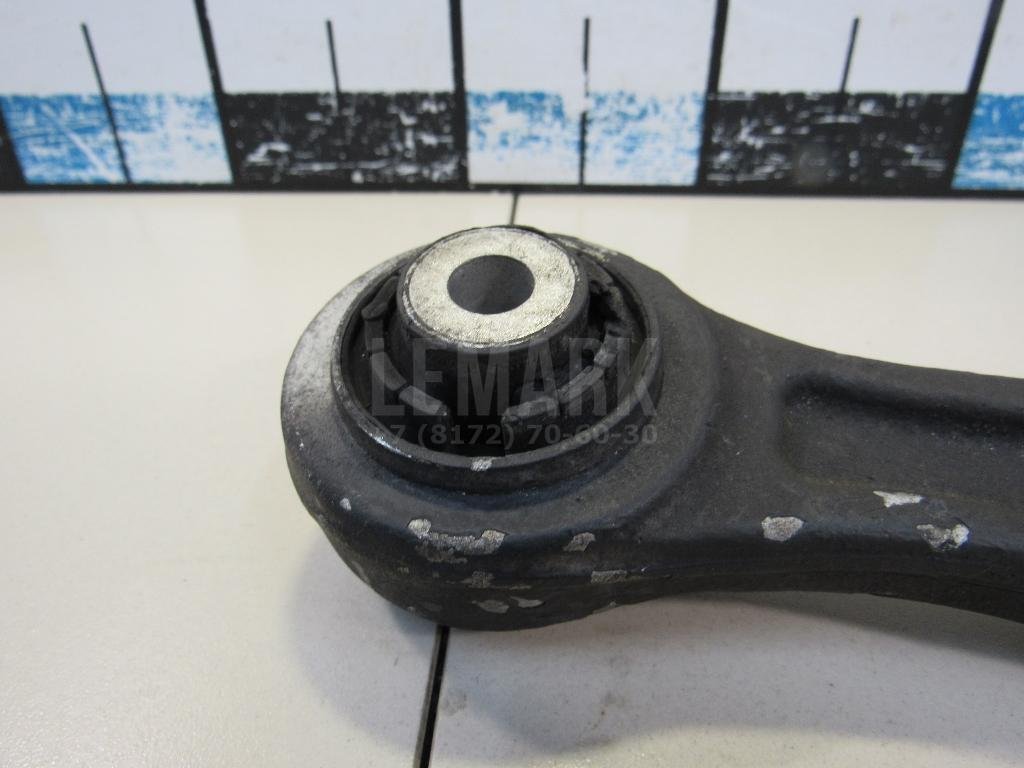 Рычаг передний нижний правый передний