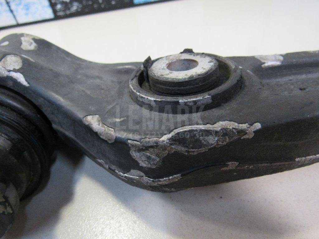 Рычаг передний нижний правый передний