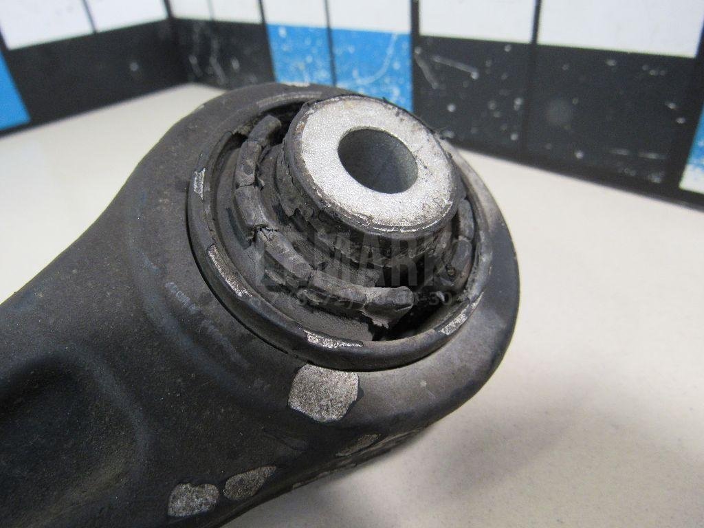 Рычаг передний нижний правый передний