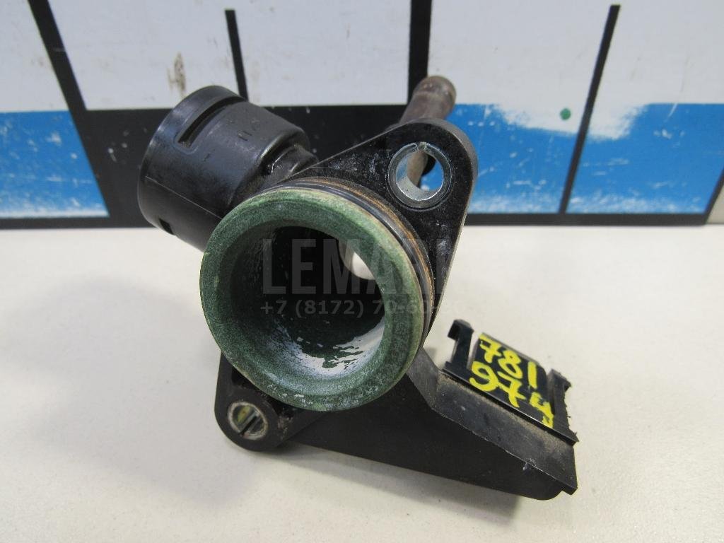 Фланец двигателя системы охлаждения