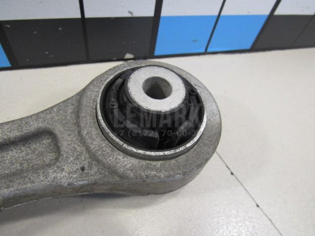 Рычаг передний нижний правый передний