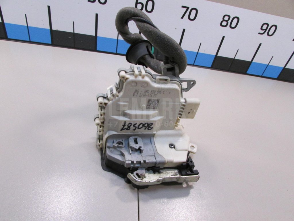 Замок двери задней правой