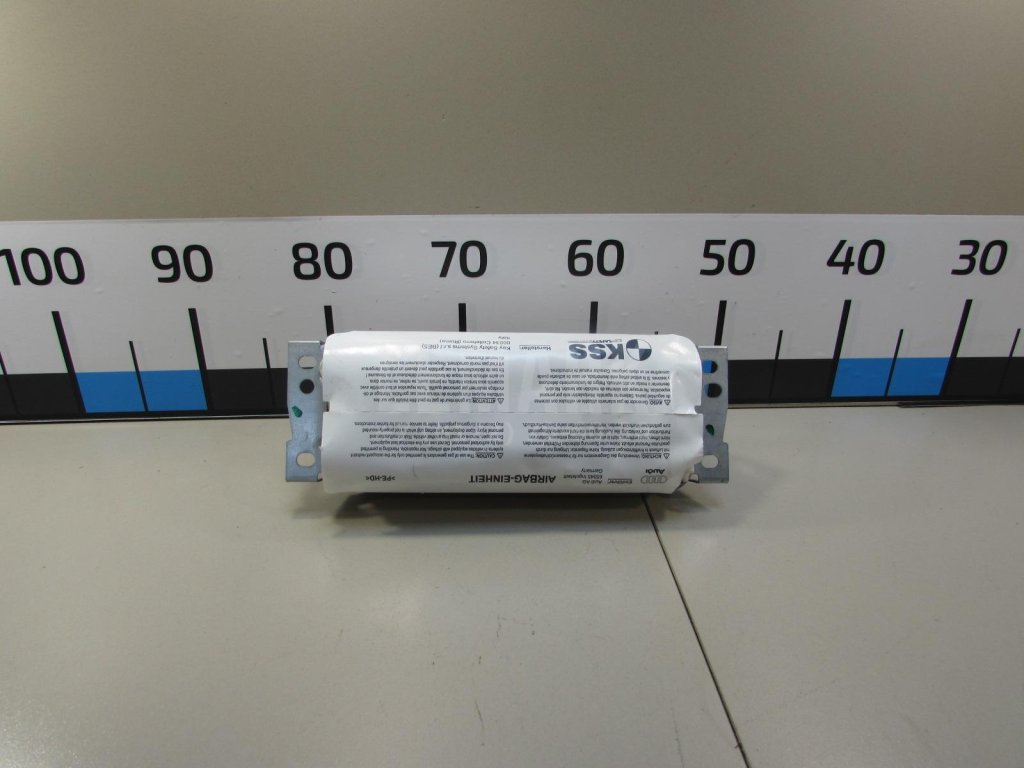 Подушка безопасности пассажирская (в торпедо)