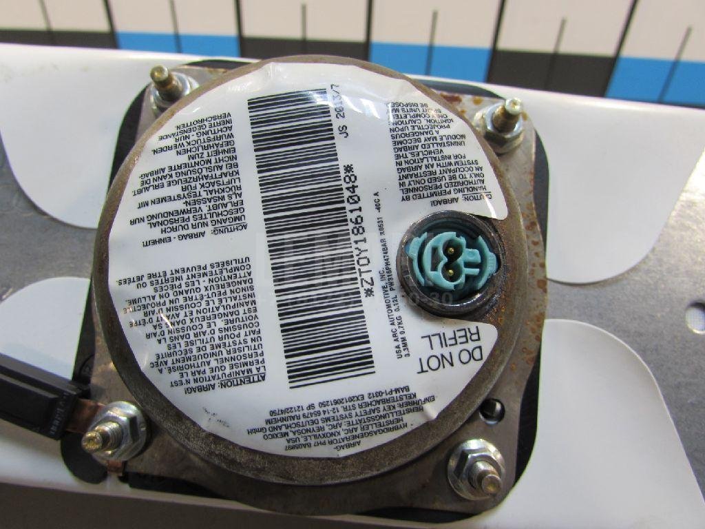 Подушка безопасности пассажирская (в торпедо)