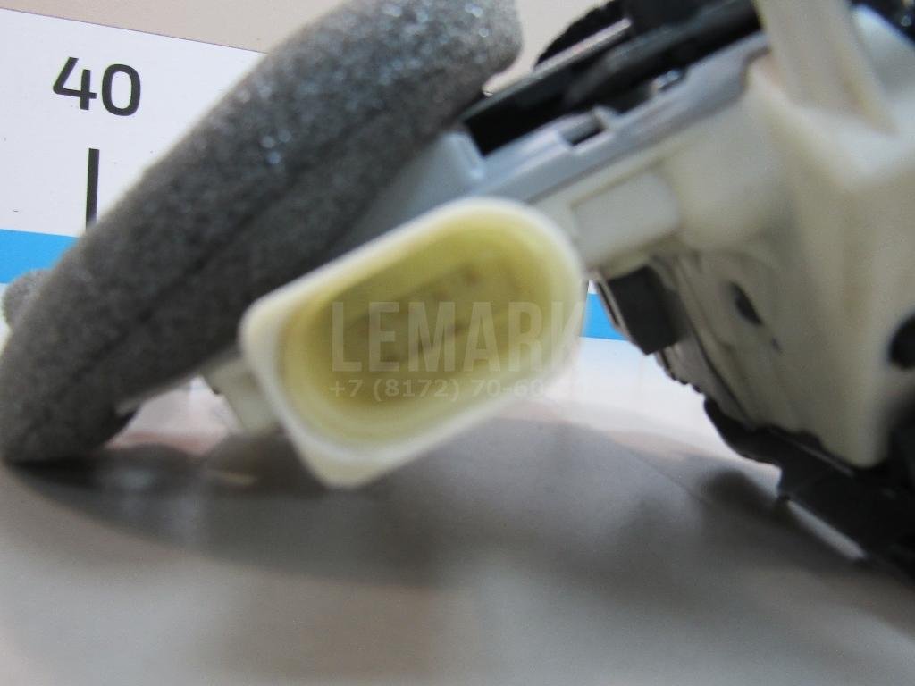 Замок двери задней правой