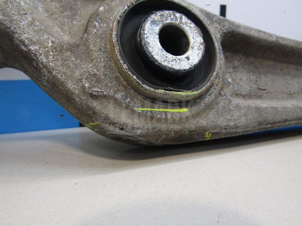 Рычаг передний нижний левый передний