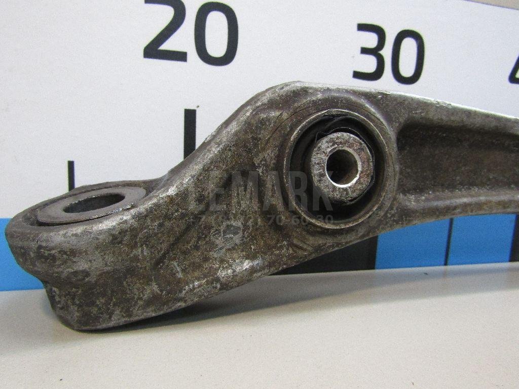 Рычаг передний нижний правый передний