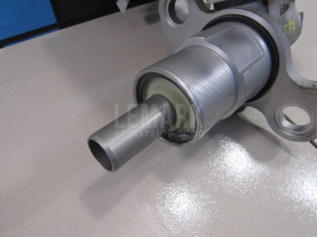 Цилиндр тормозной главный