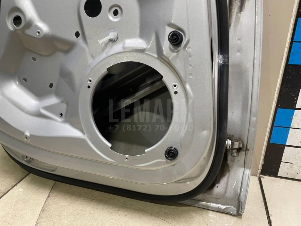 Дверь задняя левая