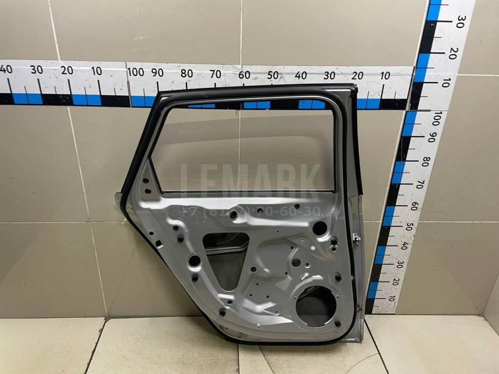 Дверь задняя левая