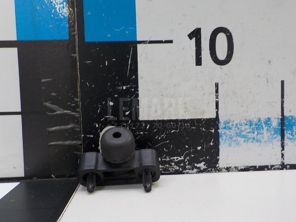 Отбойник крышки багажника