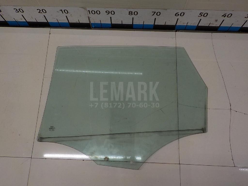 Стекло двери задней правой