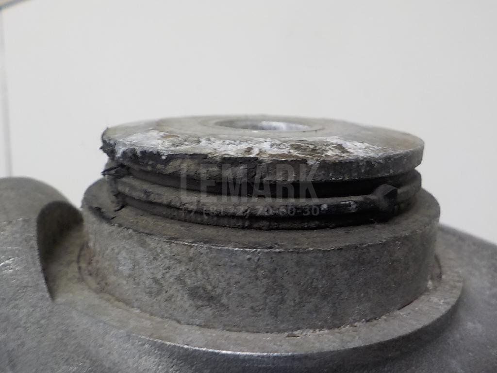 Кулак поворотный задний правый