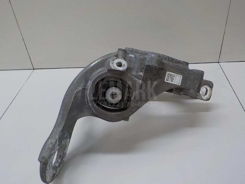 Кулак поворотный задний правый