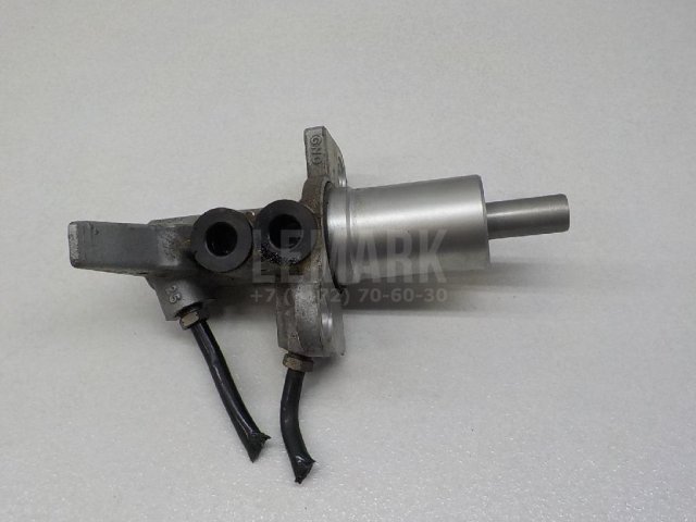 Цилиндр тормозной главный