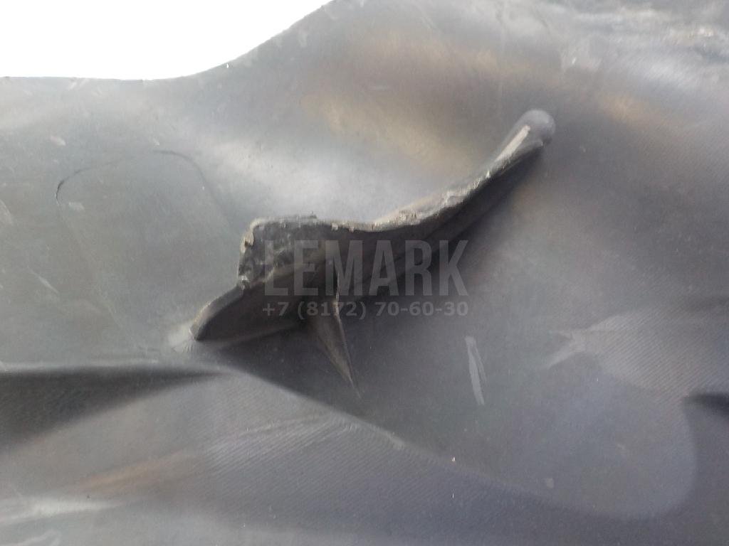 Кожух замка капота